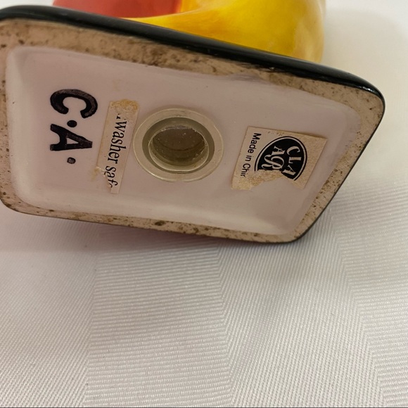 Clay art hot chili pepper salt and pepper shakers. Preowned - Picture 3 of 6